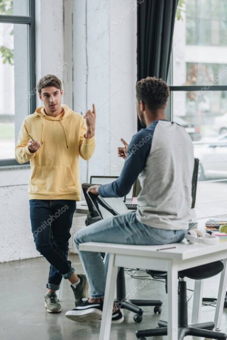 IT tím konzultuje riešenie pre poskytovateľa internetu